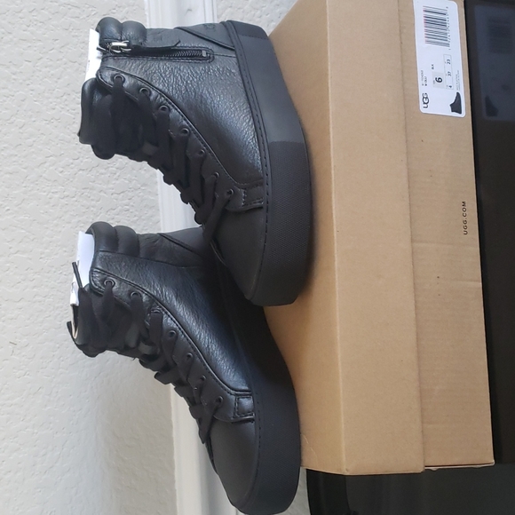 New! Ugg Olli High Top Leather Sneaker - Picture 11 of 15
